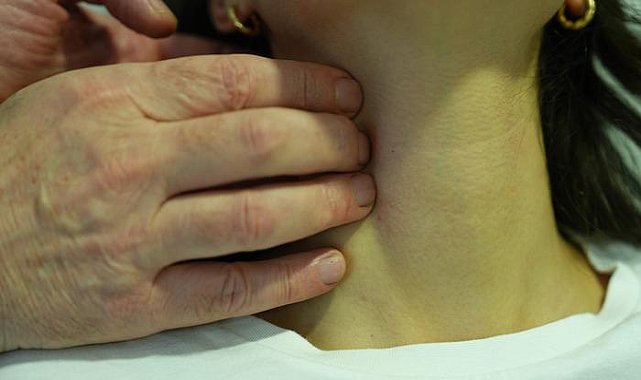 Uzman isim uyardı: Boynunuzdaki belirtiyi göz ardı etmeyin!