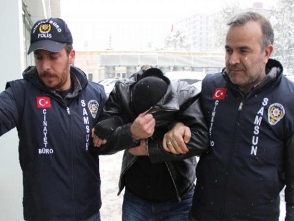 Samsun'da Bir Kadını Gasp Eden Şahıs Evine Market Alışverişi Yapmış