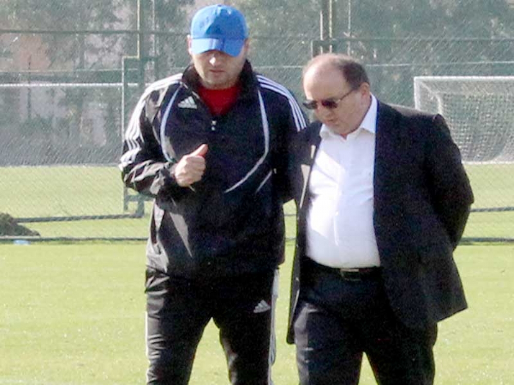 Saha Ortasında Mini Zirve