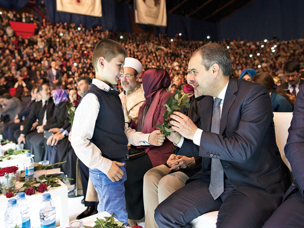 Bir Dönüp Kendinize Bakın