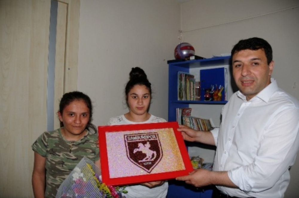 Kurt: 24 Saat Emrinizdeyim