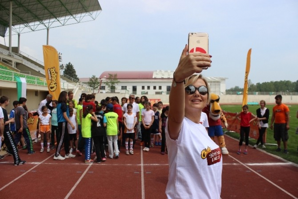 Ünlü Sanatçı Berna Laçin Çarşamba'da