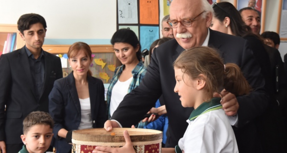 Okullarda Haftada 2 Gün Kuru Üzüm Dağıtılacak