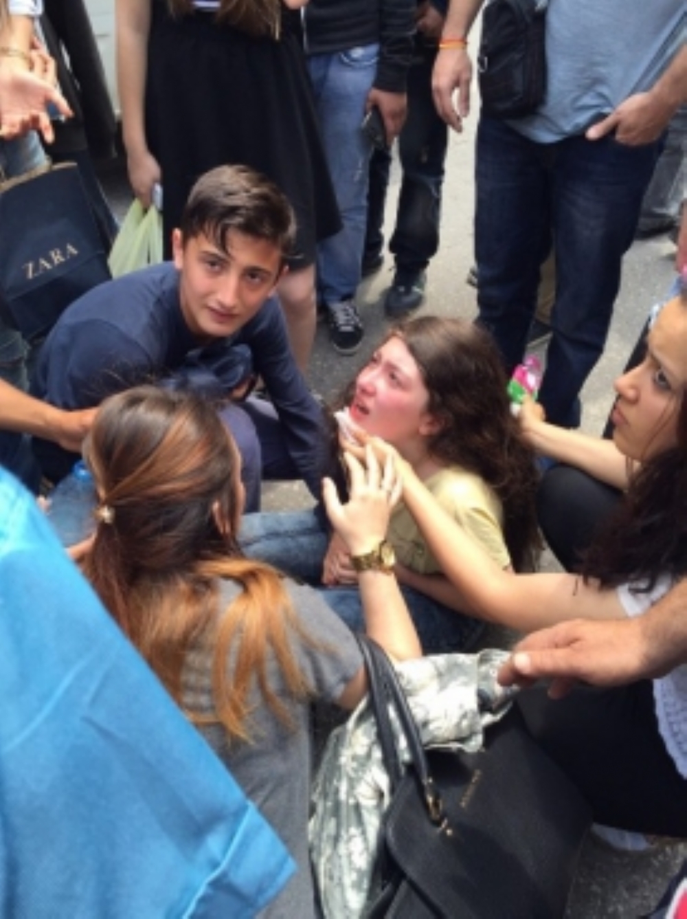 Otomobilin Çarptığı Çocuk Hastanelik Oldu