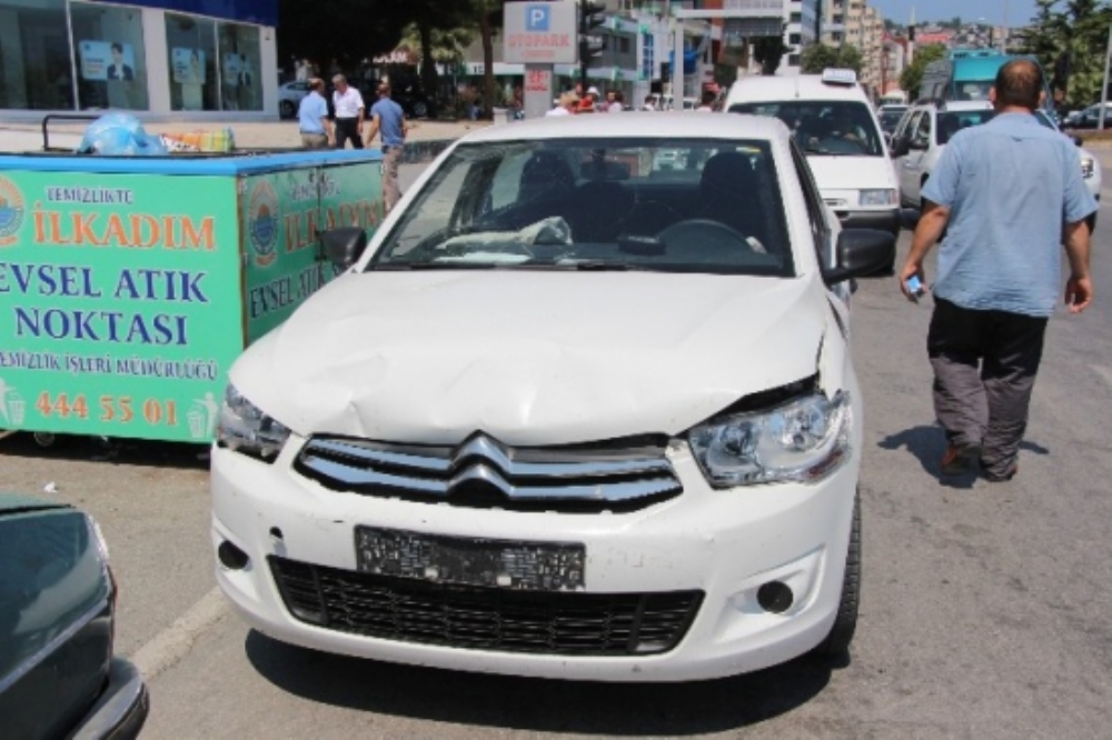 Samsun'da Trafik Kazası: 1 Yaralı