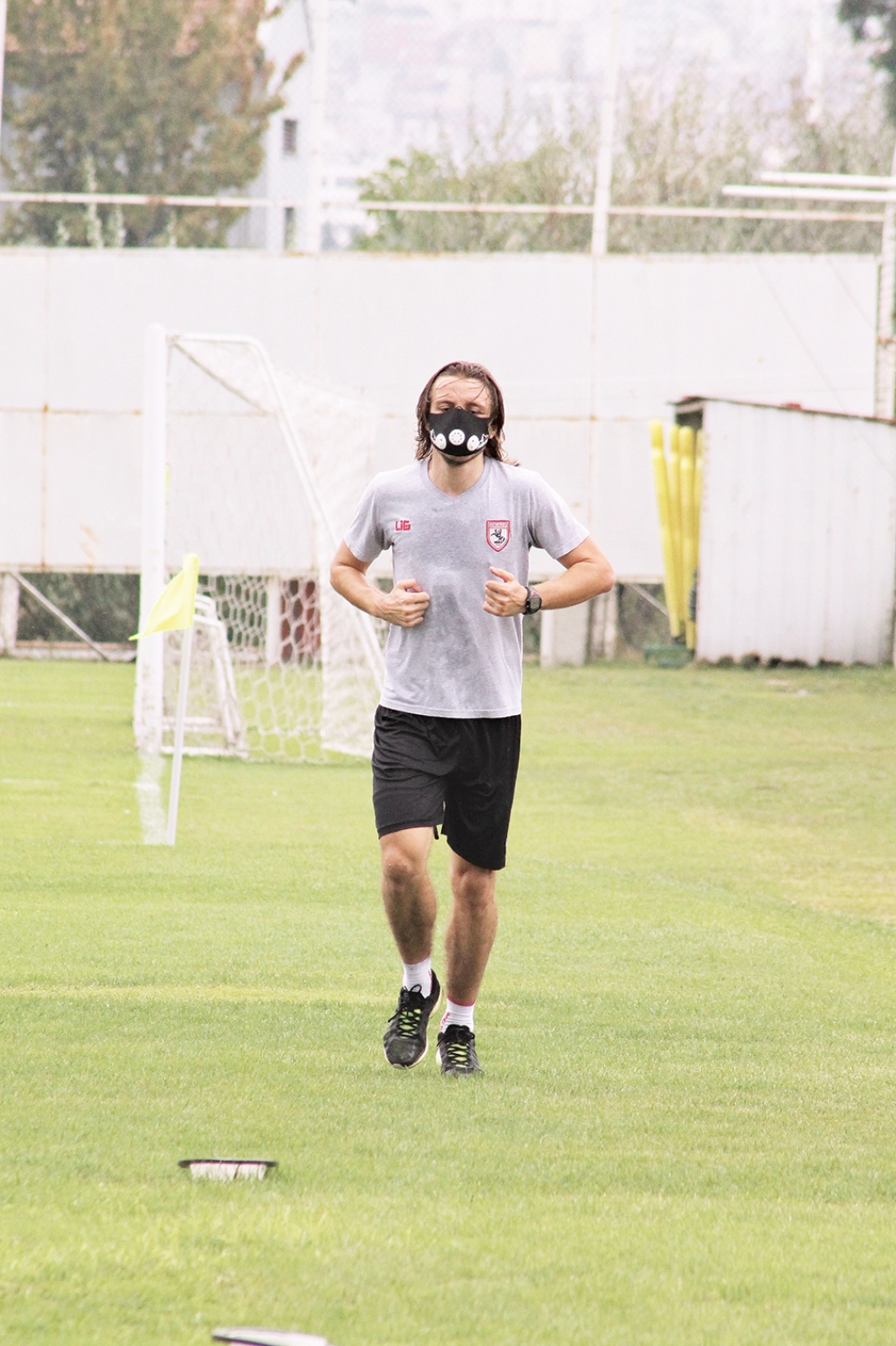 Taha Maskeyle Çalıştı