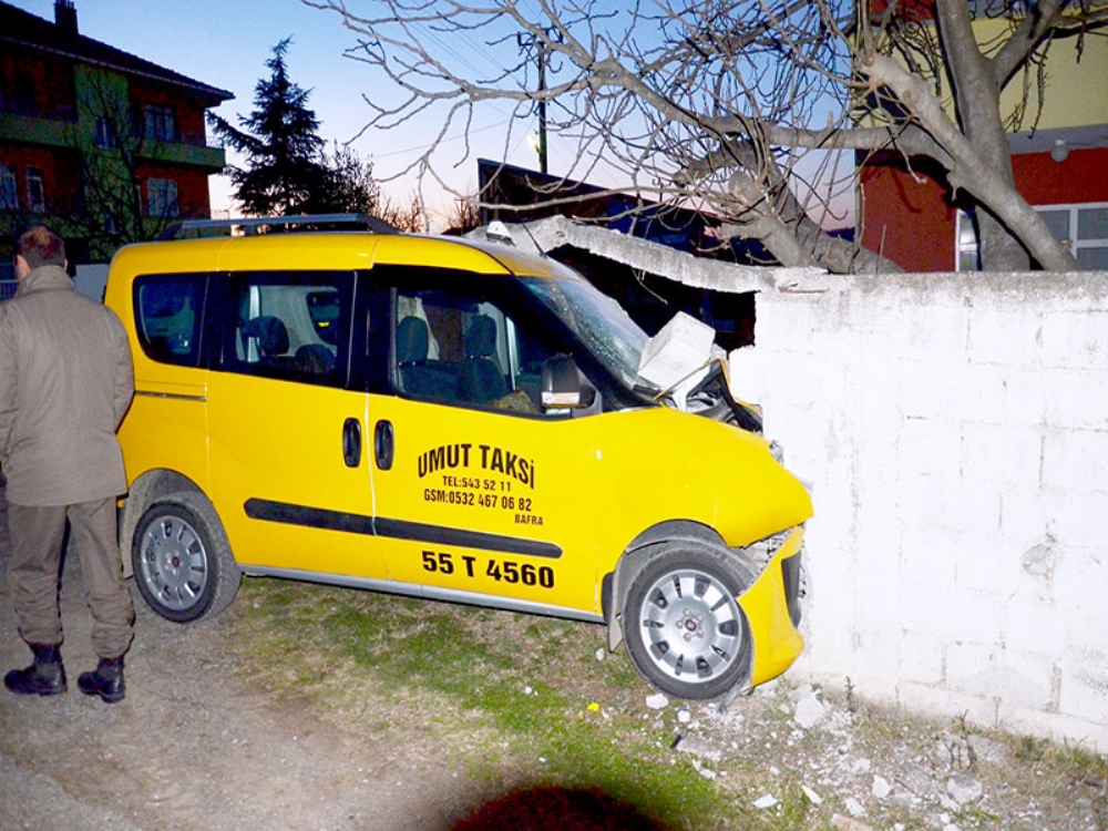 Duvara Çarpan Taksici Öldü