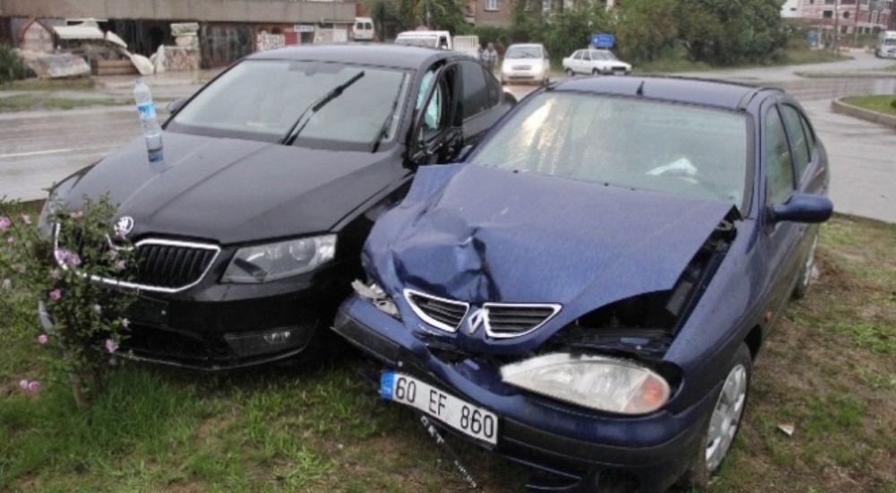 Samsun'da Trafik Kazası: 4 Yaralı