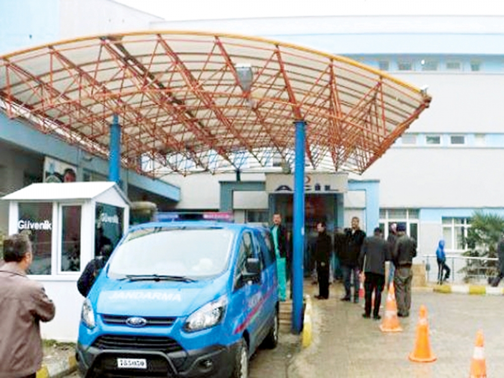 Mahkum Hastanenin 3. Katından Atladı