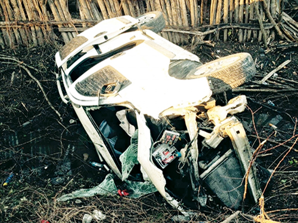 Kamyonet Şarampole Yuvarlandı: 1 Yaralı