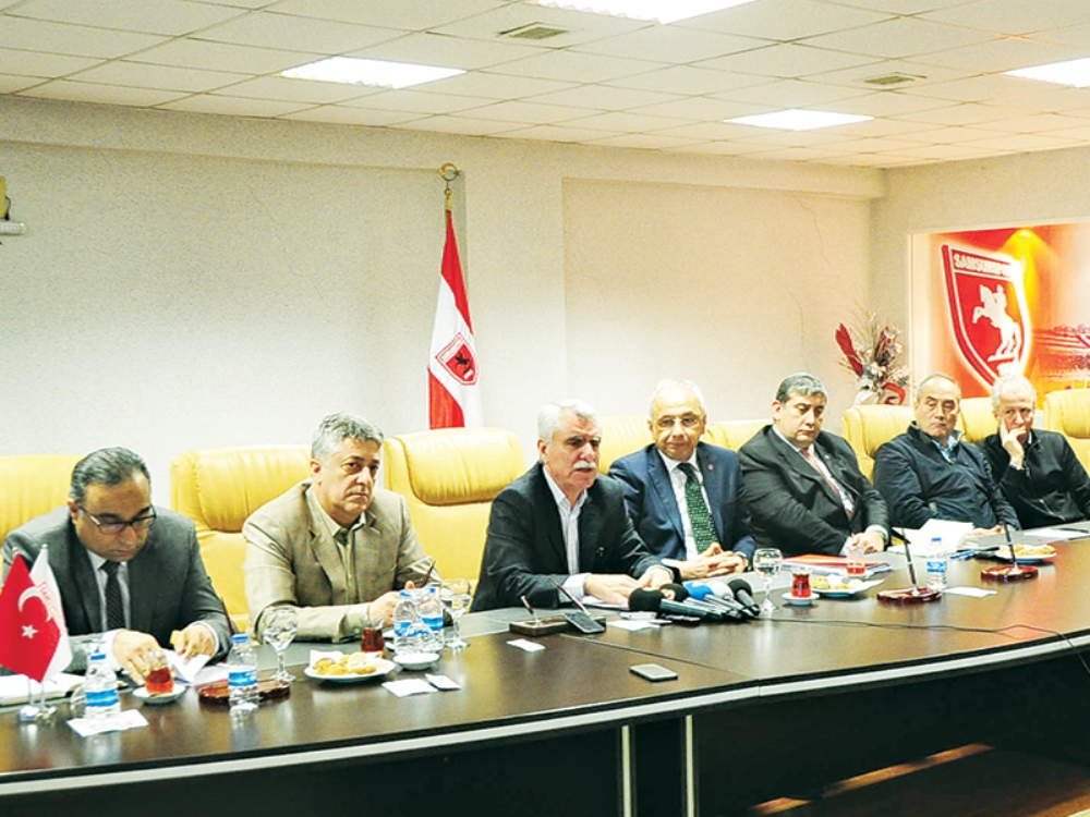Yönetim Sonunda Kabul Etti