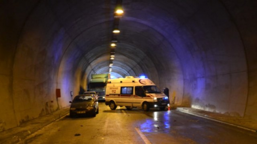 Zincirleme Kazada 11 Araç Birbirine Girdi