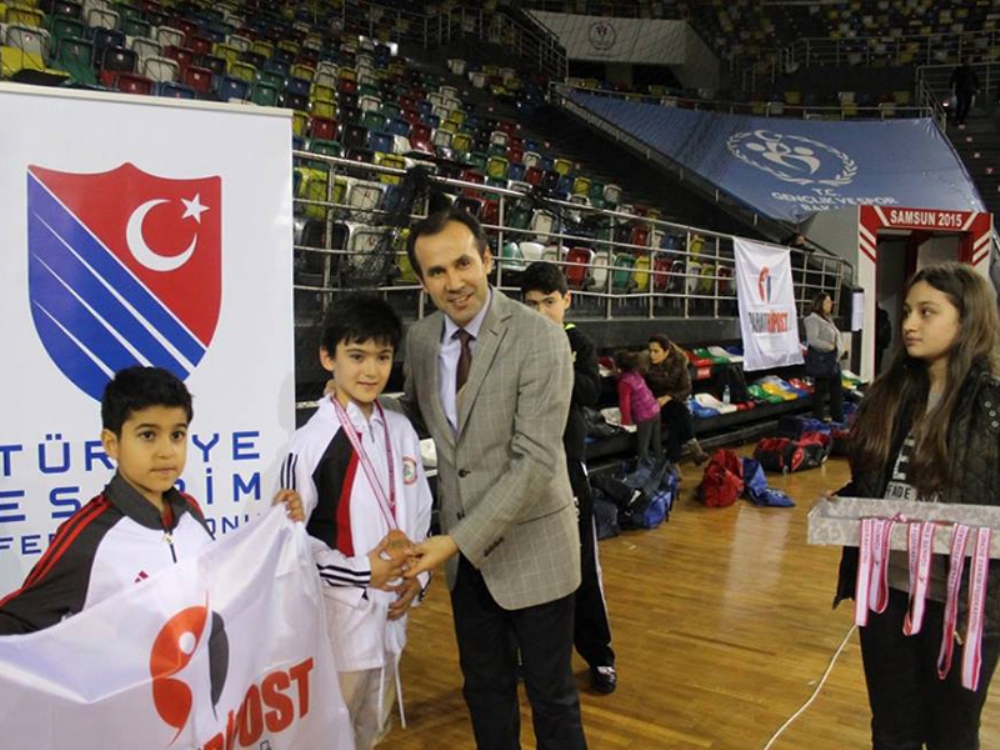 Eskrimde İlk Madalyalar Sahiplerini Buldu