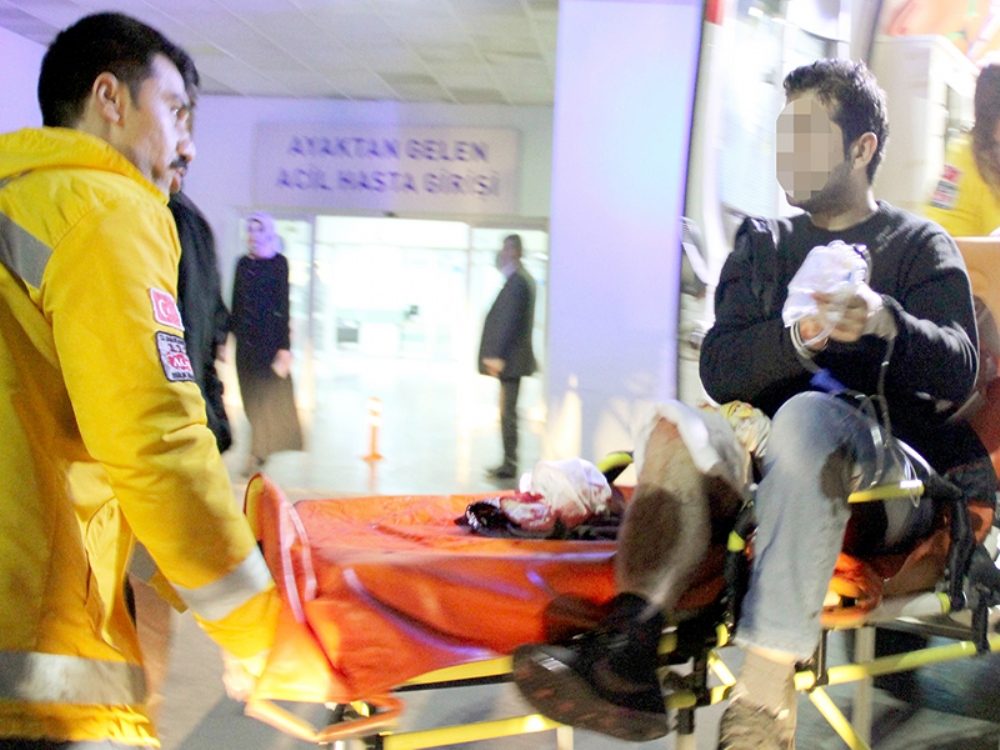 Bıçaklı Saldırı Hastanelik Etti