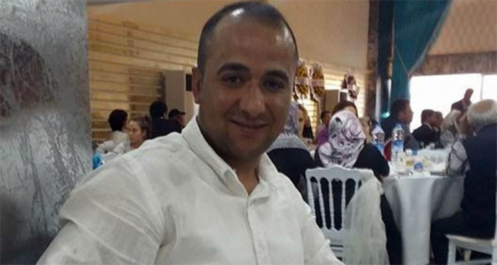 Yol Kenarında Yarı Çıplak Halde Ölü Bulundu!