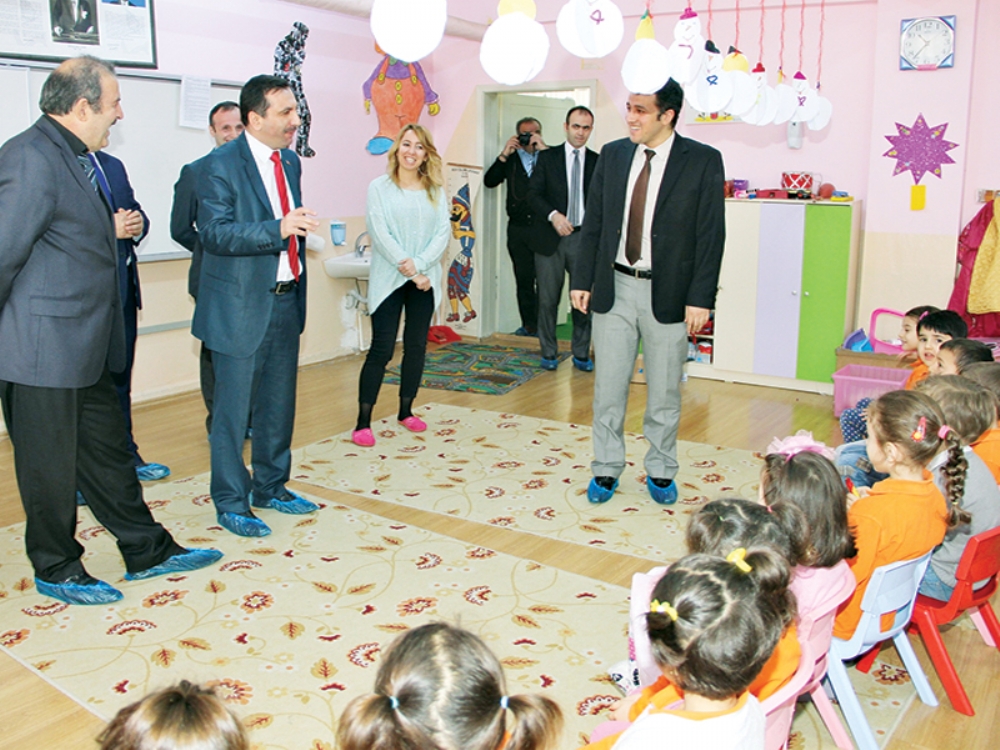 Kaymakam Ve Başkandan Okula Ziyaret