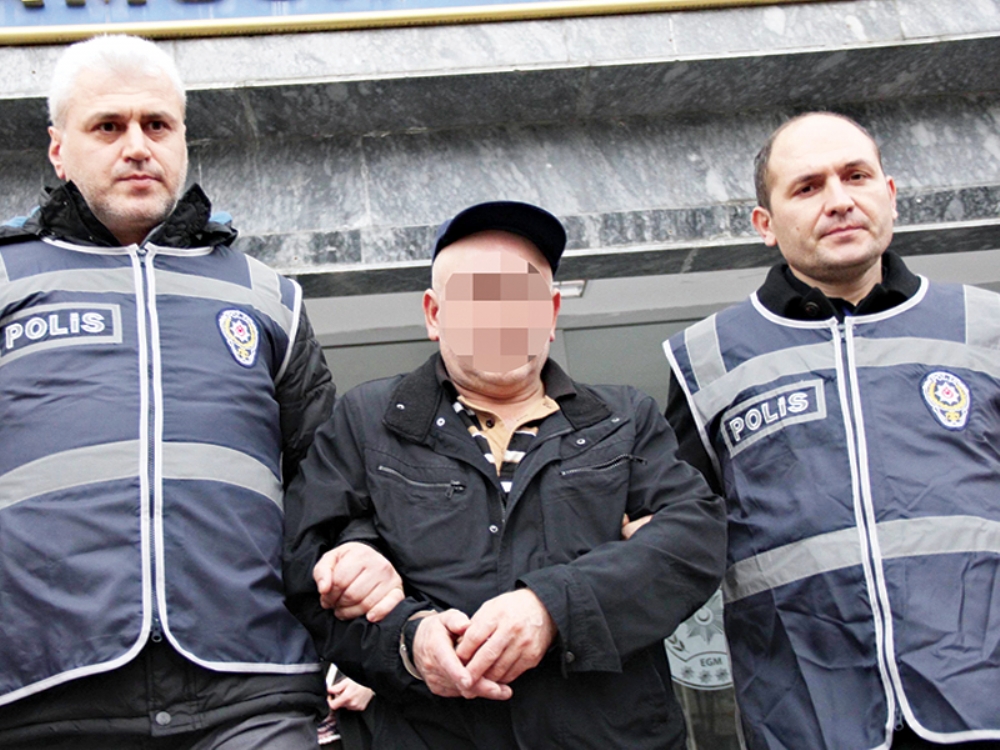 Halk Otobüsünde Elle Tacize 2.5 Yıl Hapis