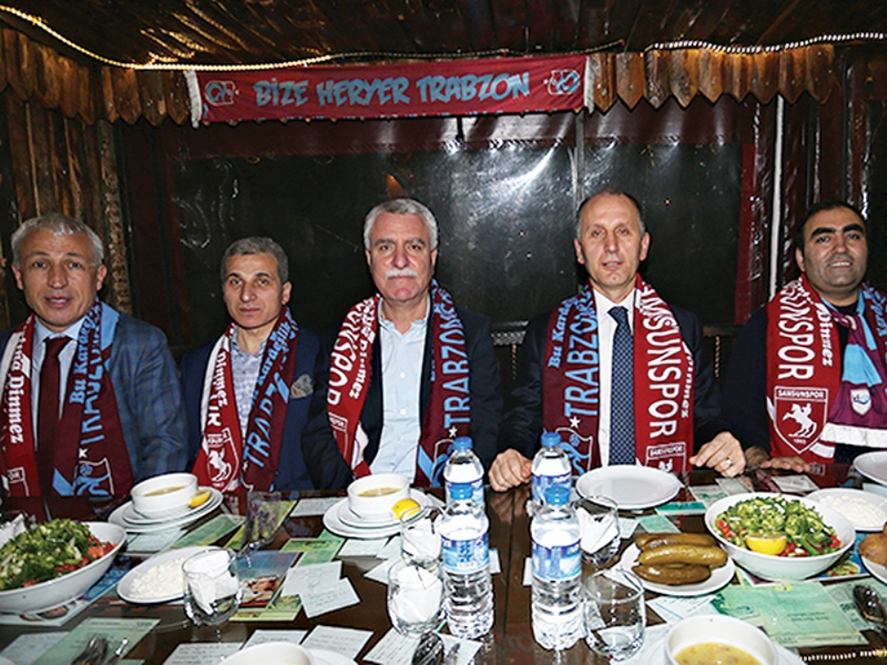 Maçtan Önce Dostluk Yemeği