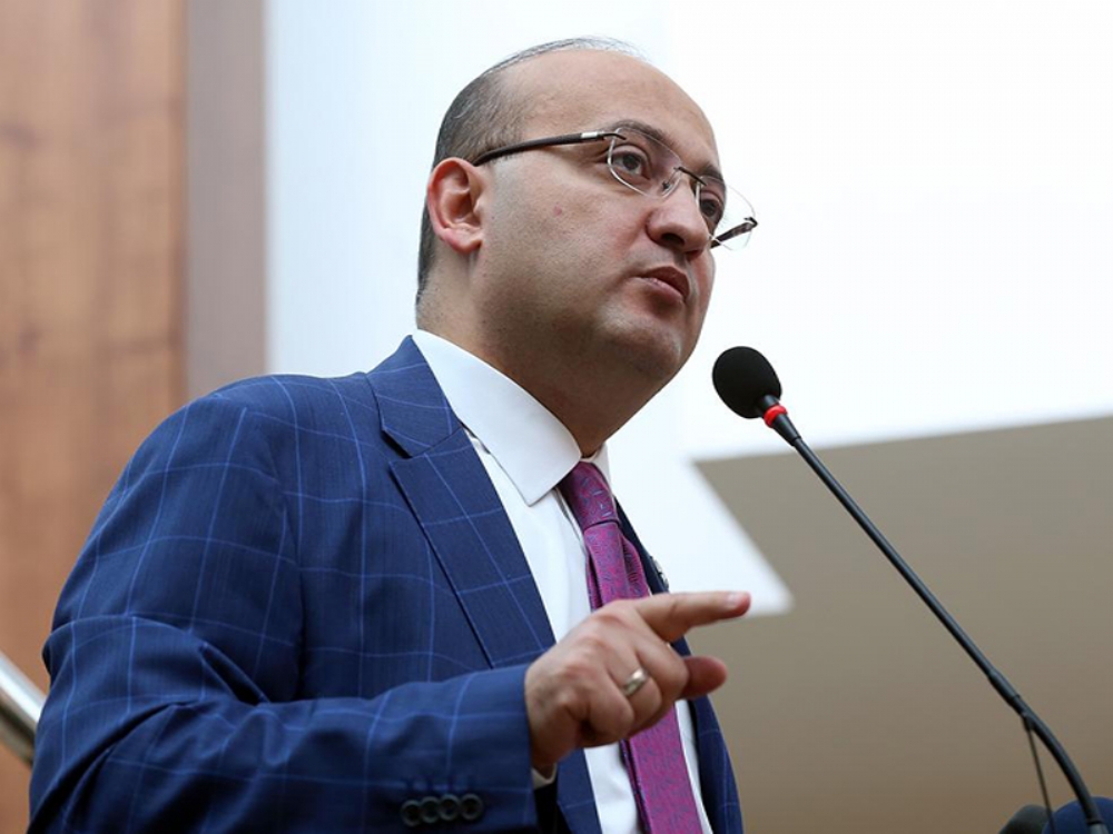 Akdoğan'dan 'kamp' Açıklaması