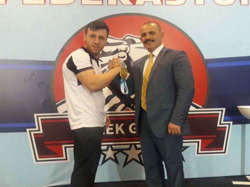 Bileği Bükülmüyor