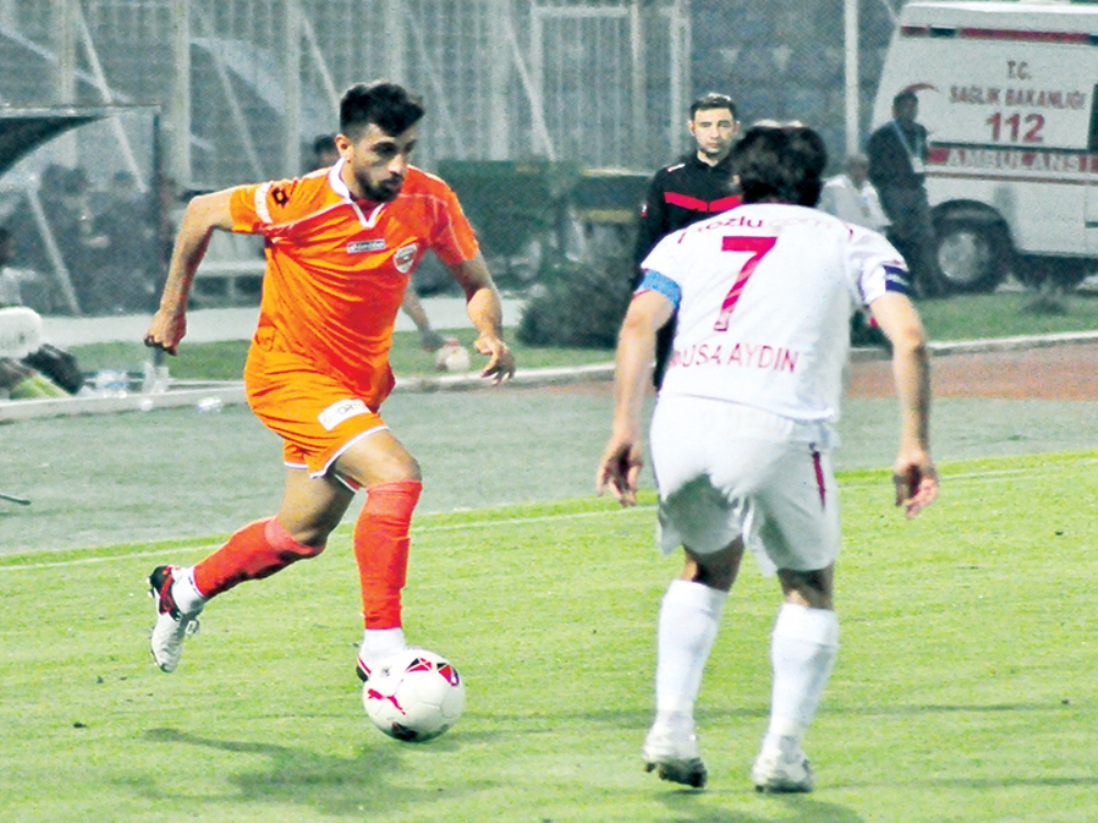 İğnelerle Oynadılar