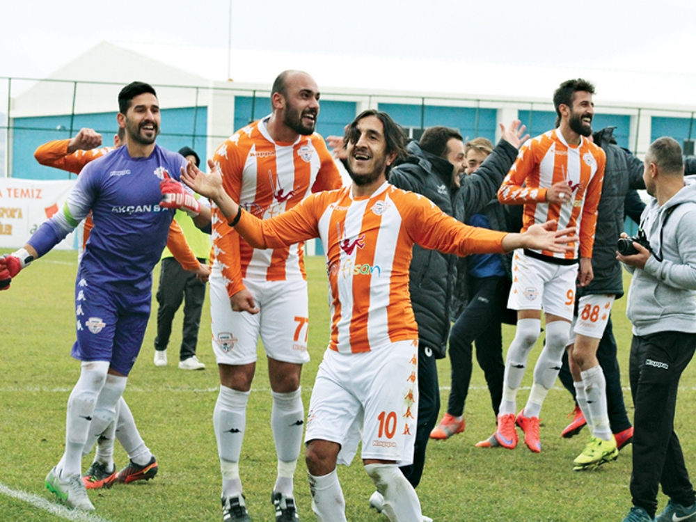 Ladik Sezonu Mutlu Bitirdi