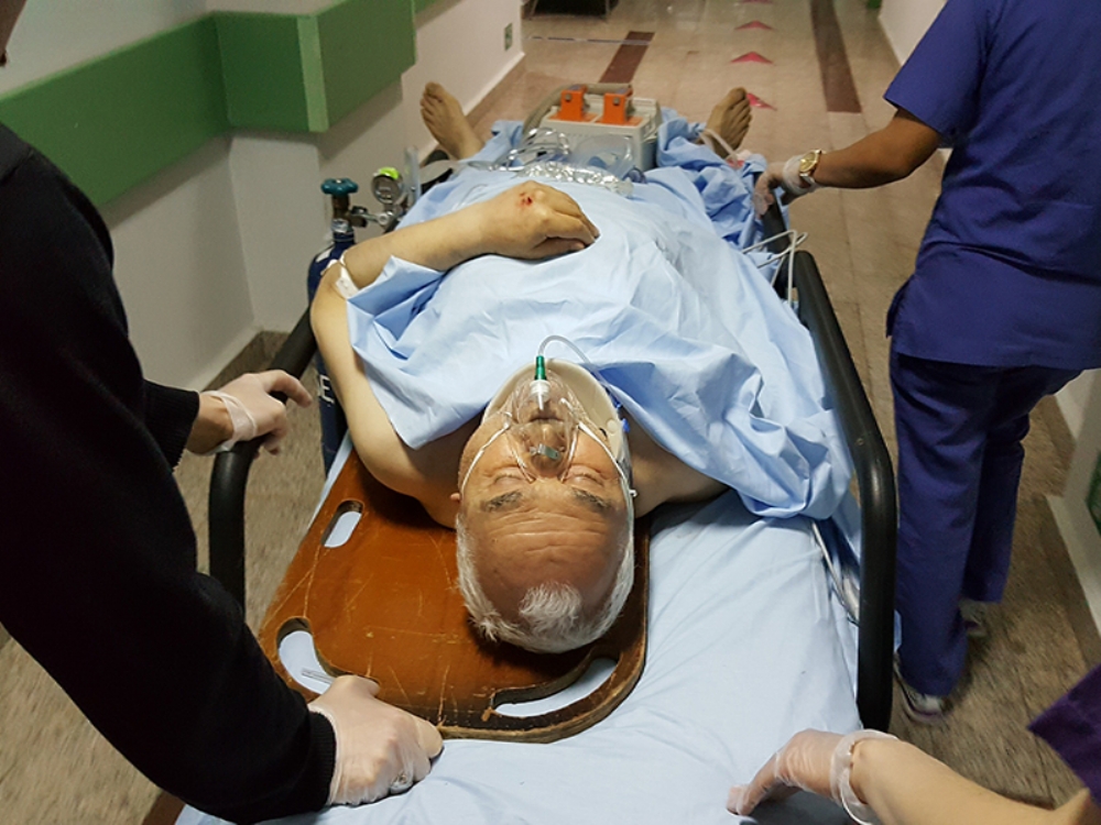 Merdivenden Düşen  Yaşlı Adam Ağır Yaralandı