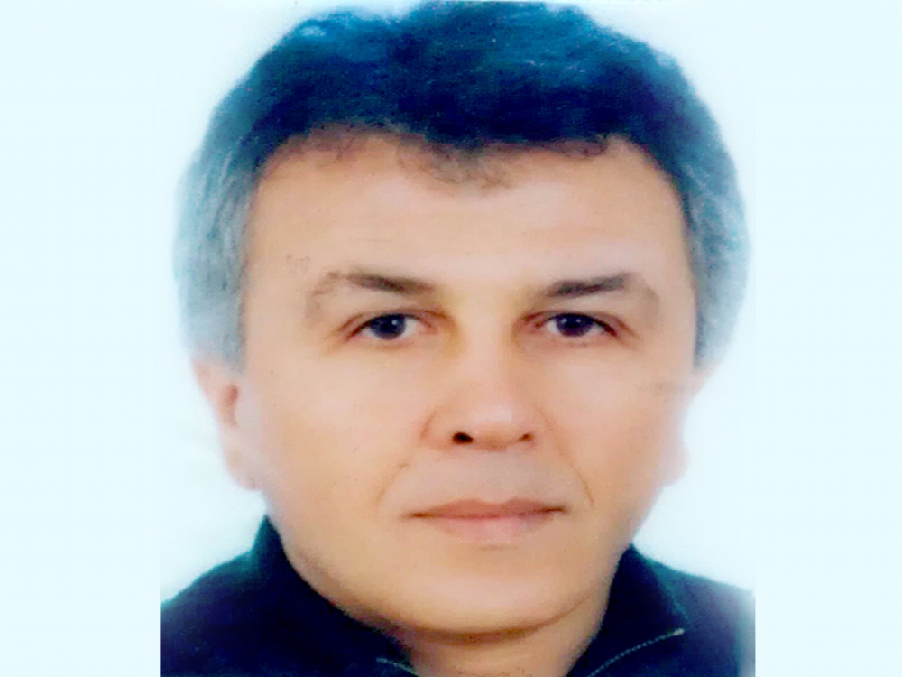 Emekli Müdür Yürüyerek Gittiği Hastanede Öldü