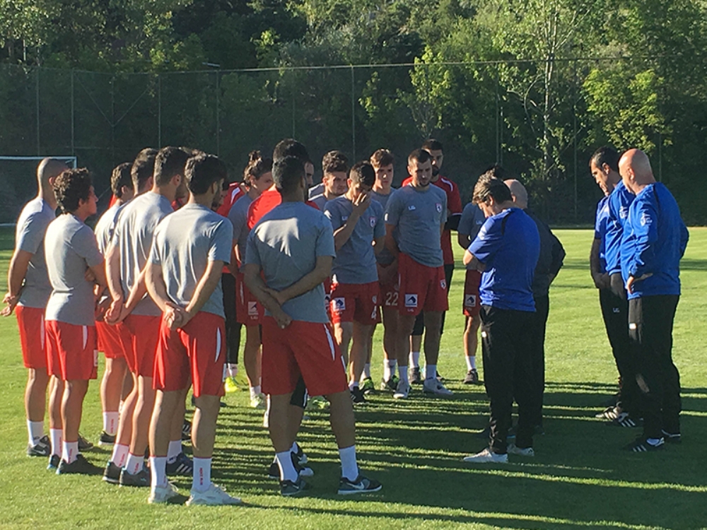 Oyuncularını Motive Ediyor