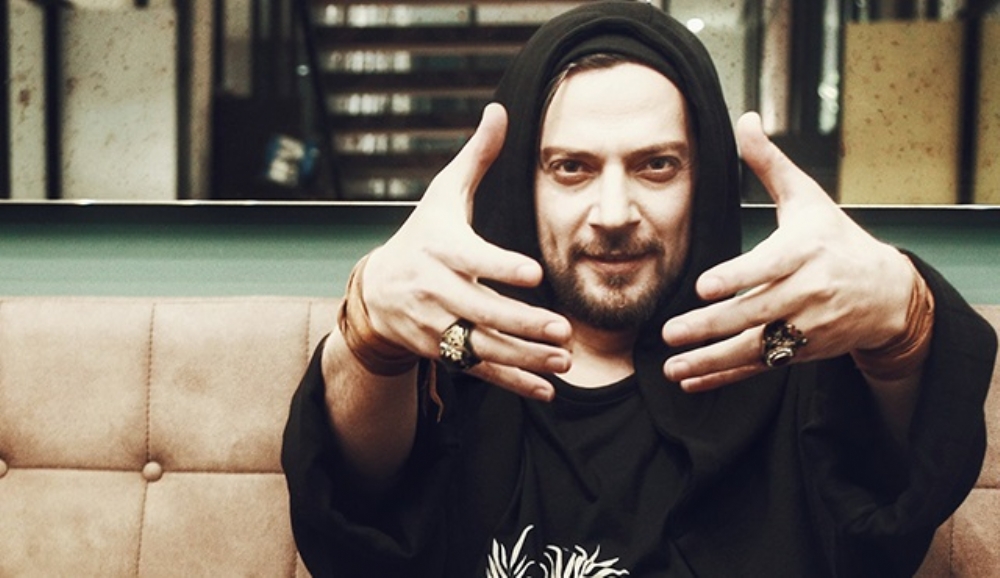Oyuncu Cagdas Onur Ozturk Attan Dustu Magazin