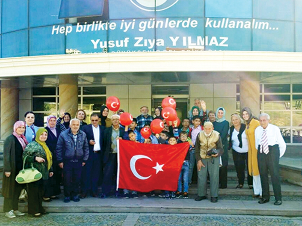 İki Kimsesiz Grup Buluştu