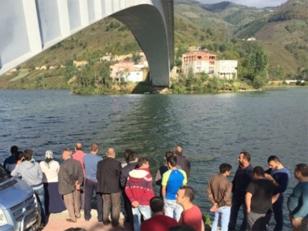 Köprüden Atlayan Şahsın Cesedi Bulundu