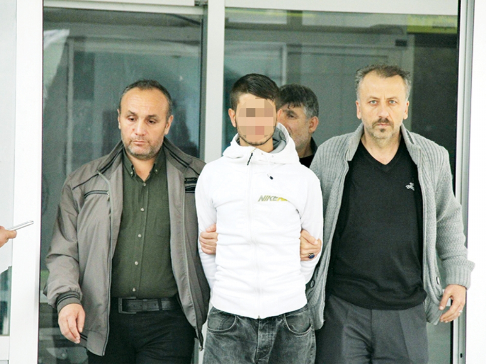 Samsun'da Bıçaklı Saldırı: 3 Yaralı