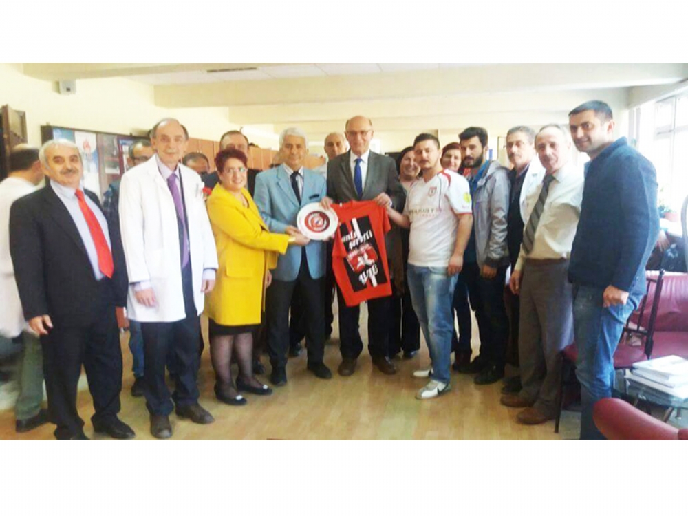 Söğütlübahçe Öğretmenler Gününü Kutladı