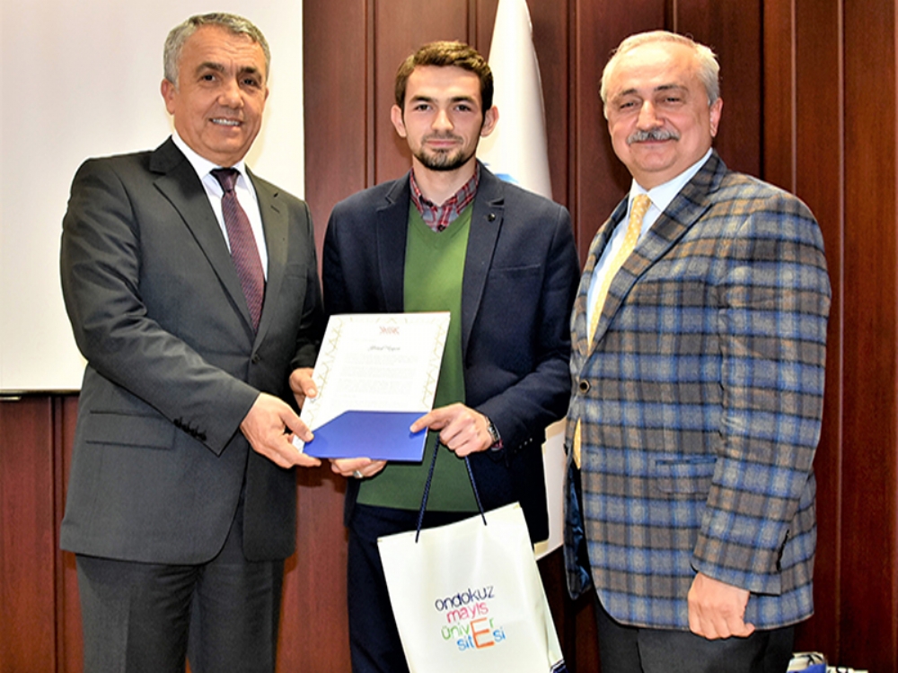 Rektör Bilgiç Omü Birincilerini Kutladı