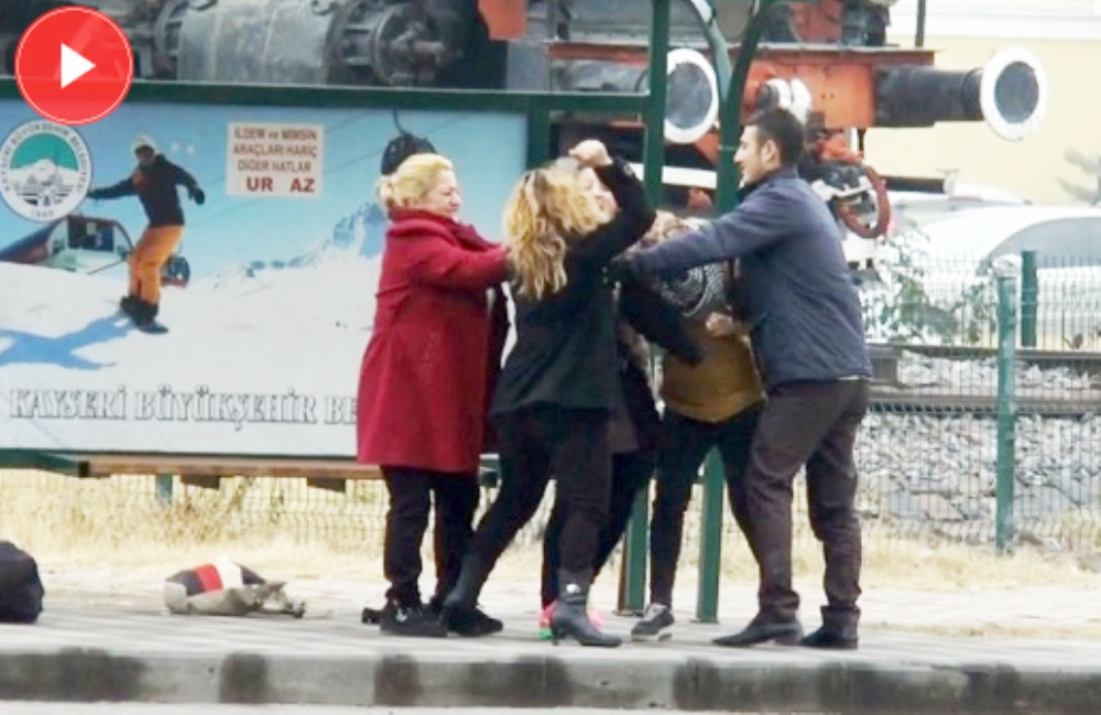 Kadın Kadına Şiddet