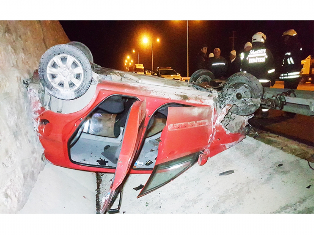 Samsun'da Otomobil Takla Attı: 5 Yaralı