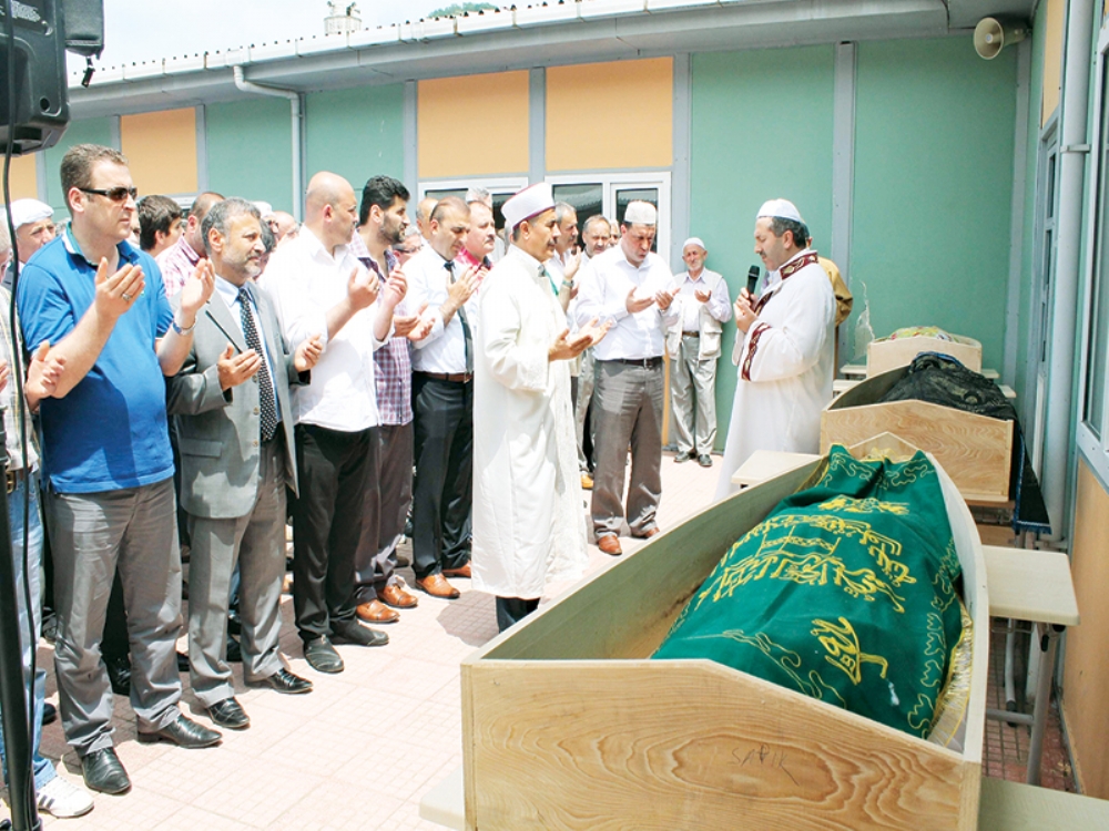 Sadık Ailesi Son Yolculuklarına Uğurlandı