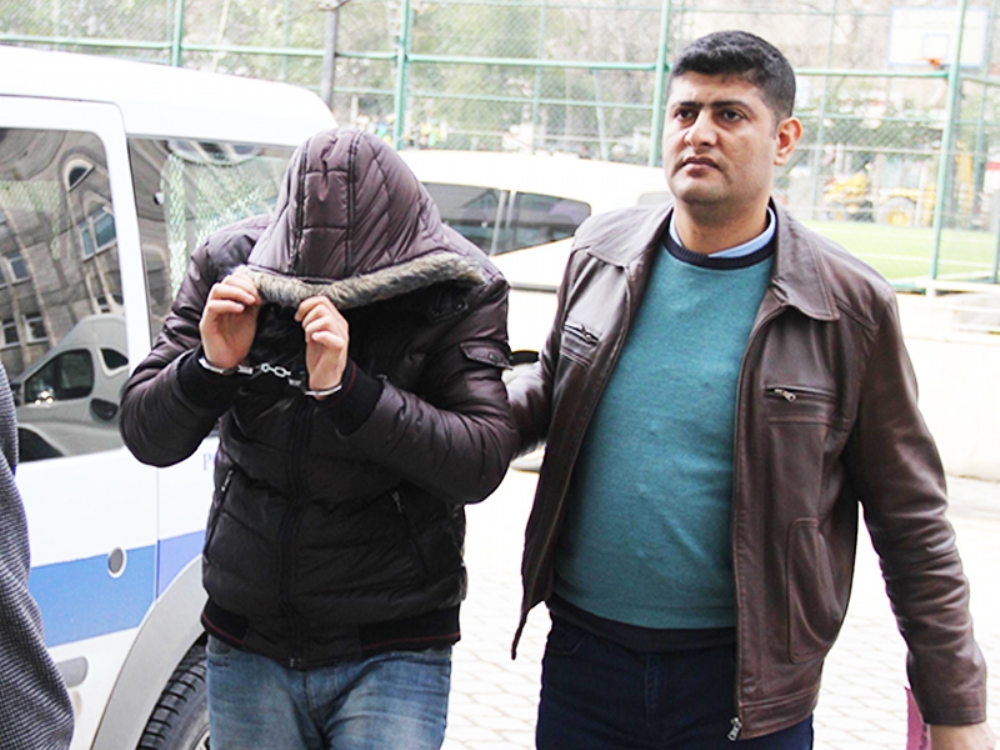 Evden Kaçan Kızı  4 Gün Alıkoydu!