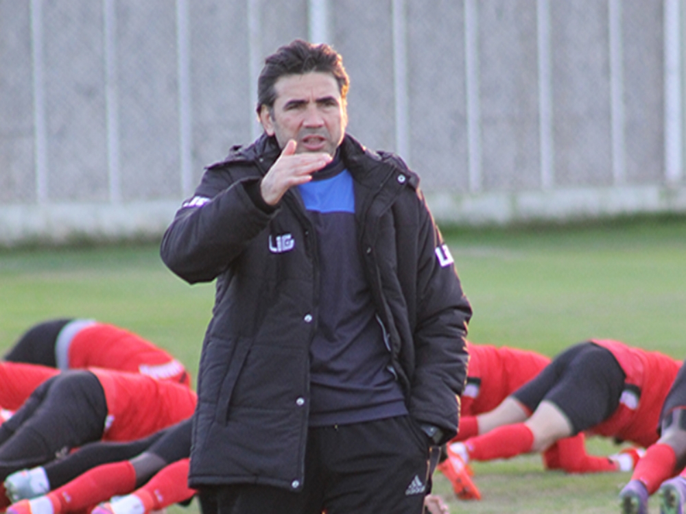 Takımının Başına Geçti