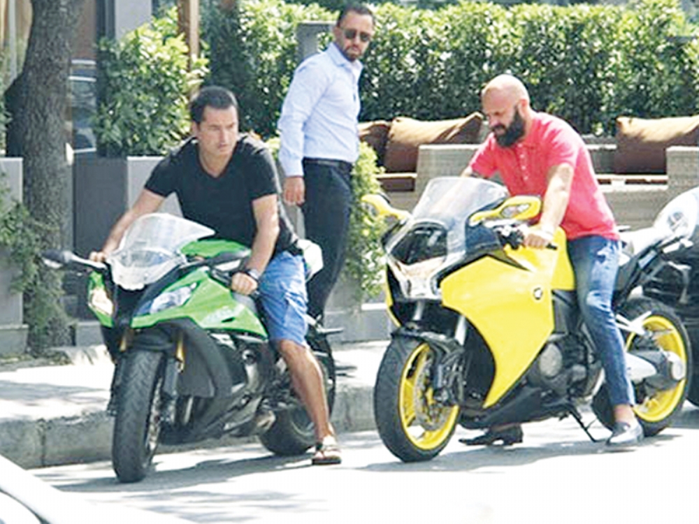 acun ilicali motosikletle bakin ne yapti magazin