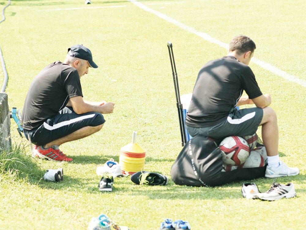 Personel Kara Kara Düşünüyor