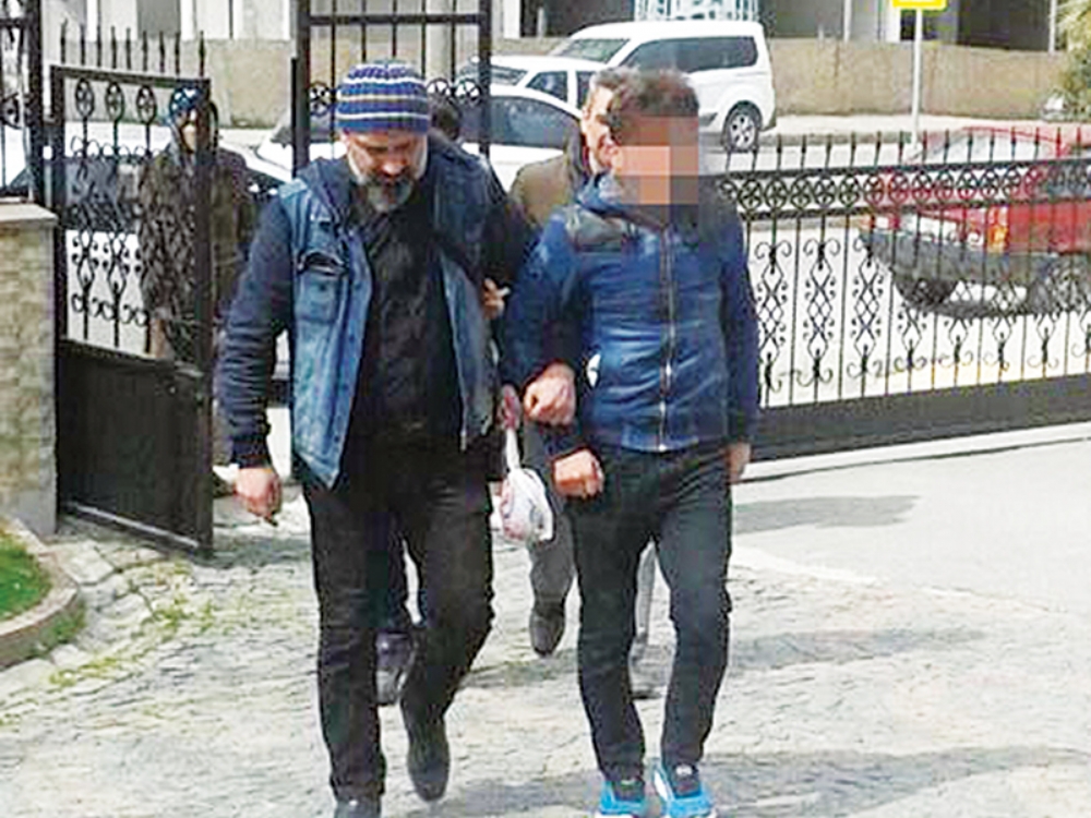 Cep Telefonu Hırsızları Yakalandı