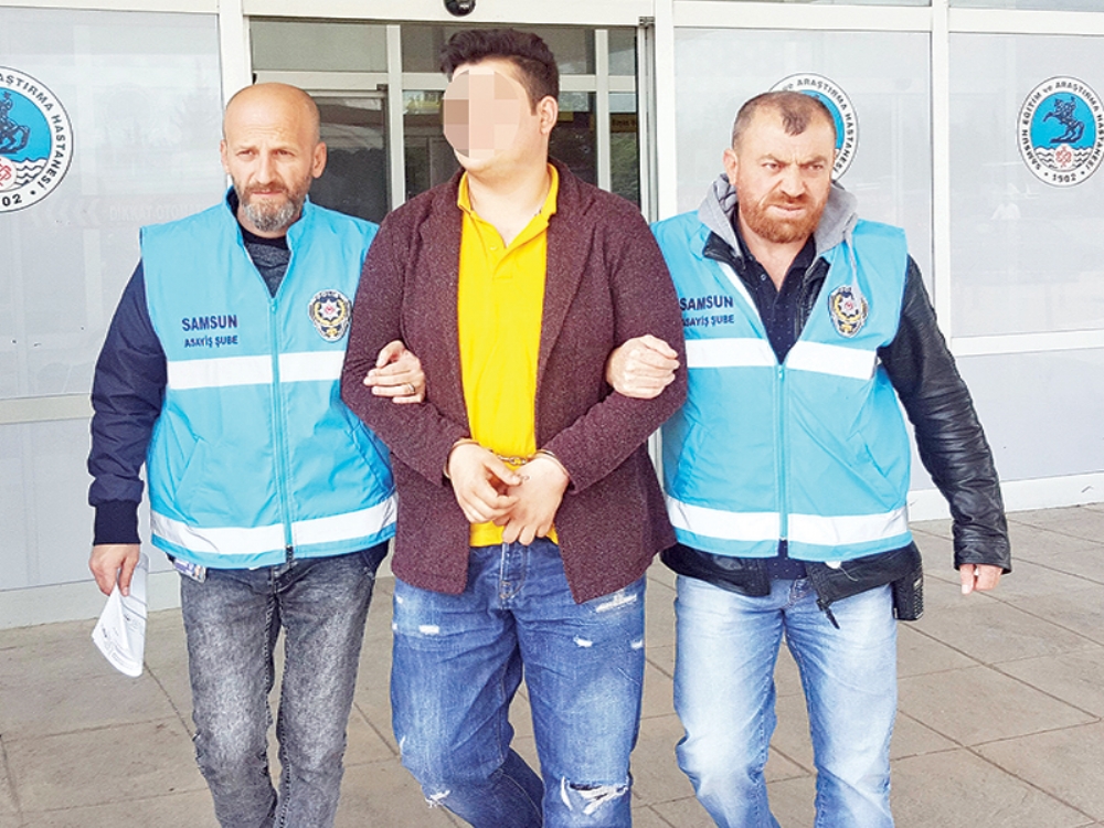 Sağ Elinden Vuruldu