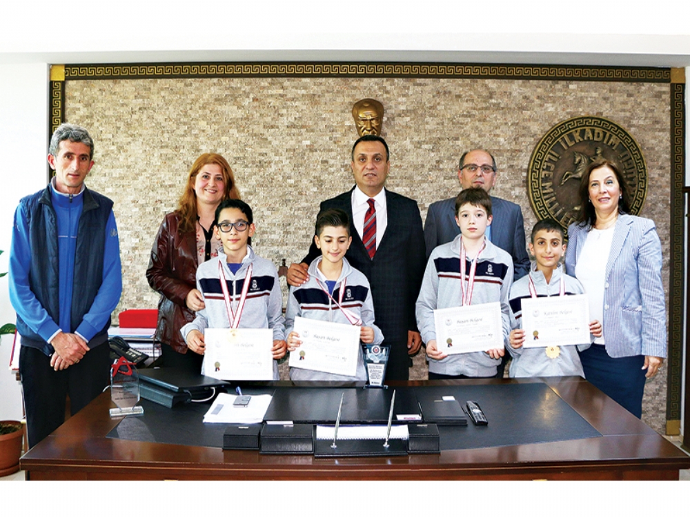 Şampiyon Badmintonculardan Numanoğlu’na Ziyaret