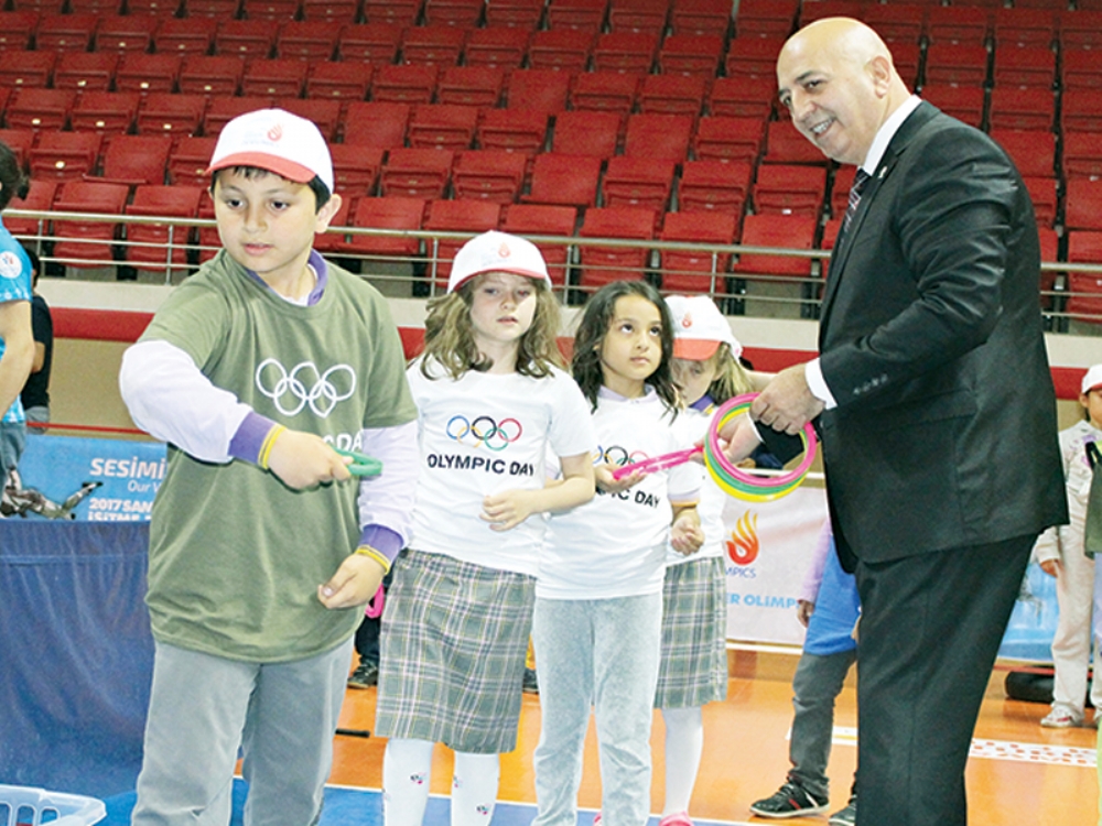 Olimpik Gün Neşe İle Kutlandı