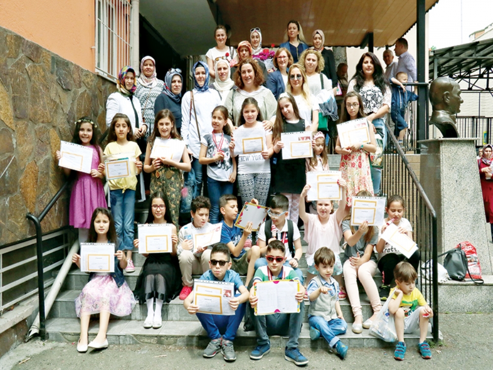 241 Bin Öğrenci Karne Aldı