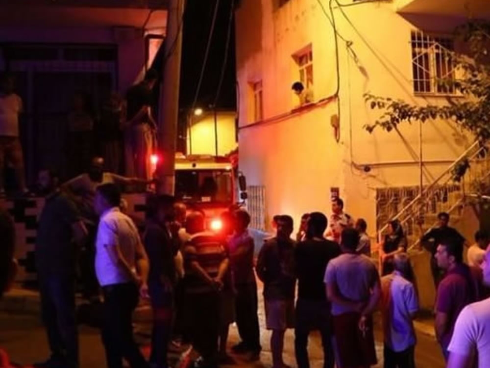 İzmir'de Korkunç Infaz: 3 Ölü