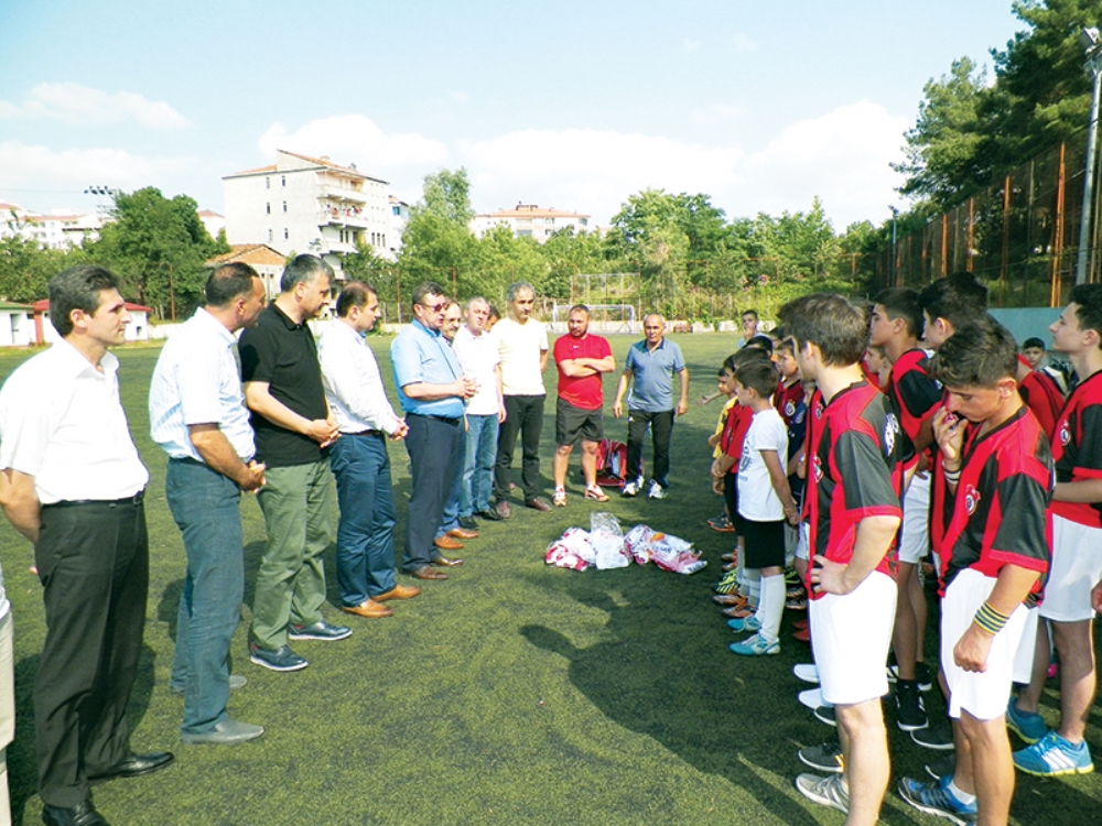 Bafralı Minikler Sahaya İndi