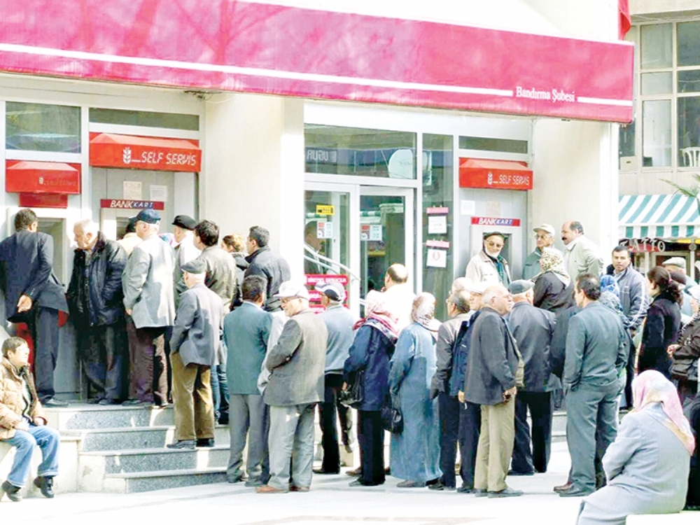 Emekliye Yüzde 10.9 Memura Yüzde 10.1 Zam